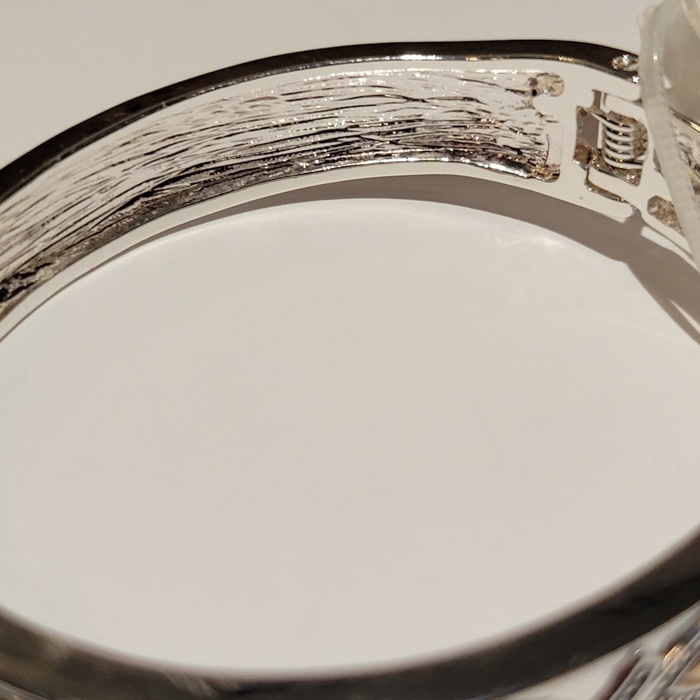 Mixit Heritage Fish Bangle - Picture 4 of 7